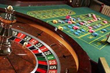 Lucky Twins live dealer studio showing two cards dealt on camera at qqbet4d
